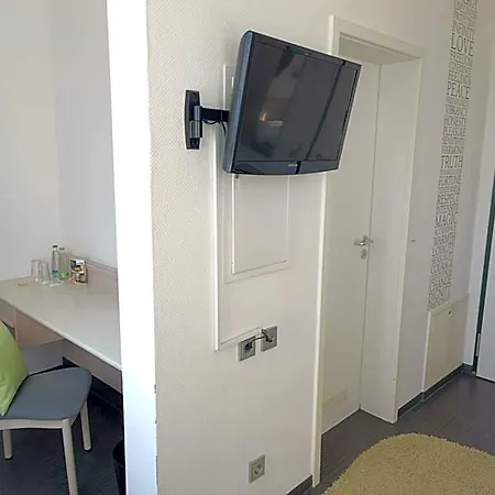 Akazienhaus 2*